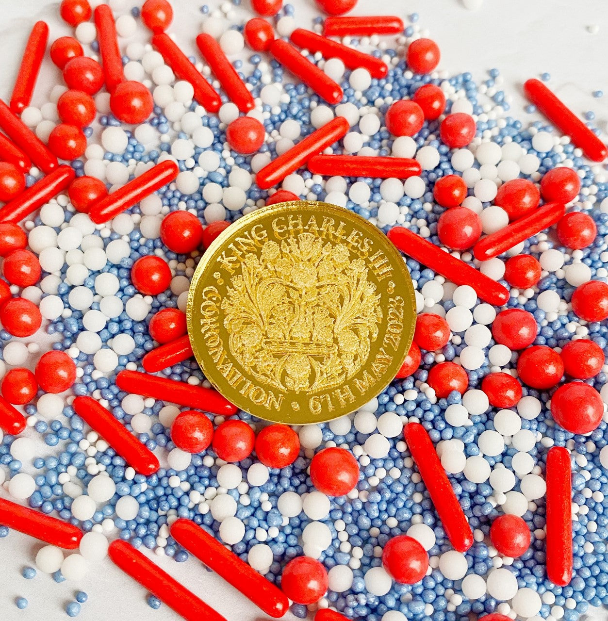 Coronation Royal Crest Cupcake Disc